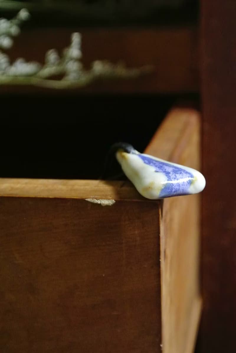 【 T - C 】項鍊 日本白瓷 瓷器  限量 自然釉色 無限看不膩色調 攝氏1350高溫燒製