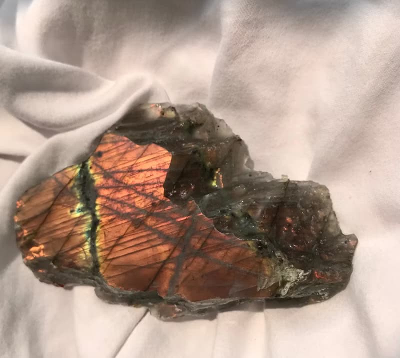 拉長石 罕有天然 雲朵 玫瑰金粉紅色金 雙面光 手握 手把玩 水晶
