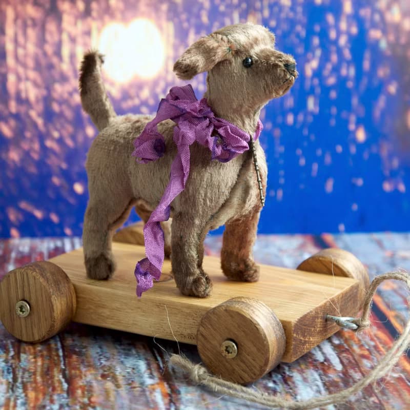 Little Dod in retro style on the wooden cart!