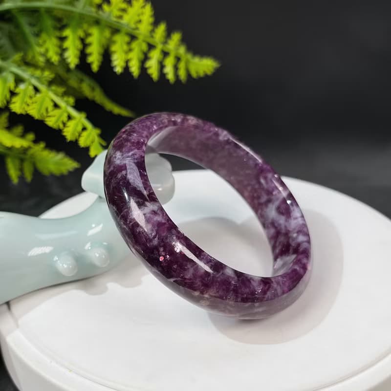超稀有紫色鋰雲母手鐲 58MM 玉化閃片祖母晶手環 平衡心靈和精神