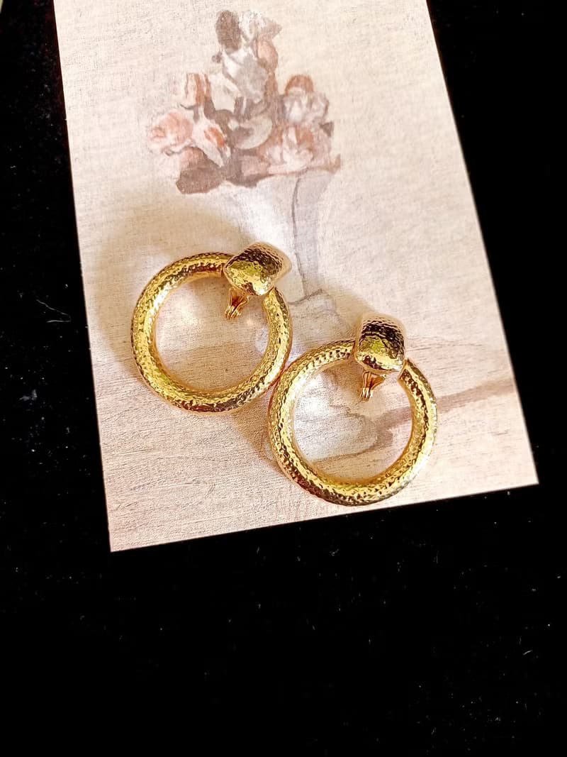 vintage jewelry  Monet 典雅艷色垂墜大金環 夾式耳環