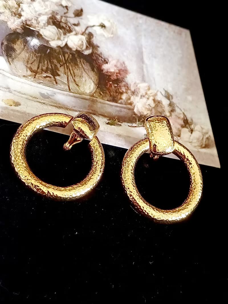 vintage jewelry  Monet 典雅艷色垂墜大金環 夾式耳環