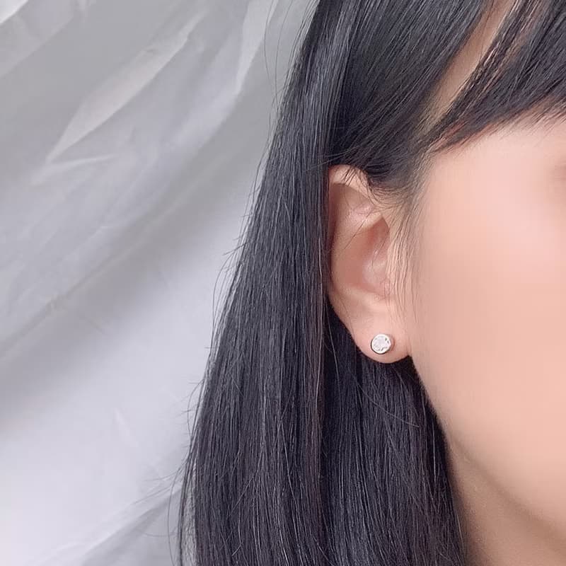 簡愛單鑽莫桑石純銀耳環(兩色可選)
