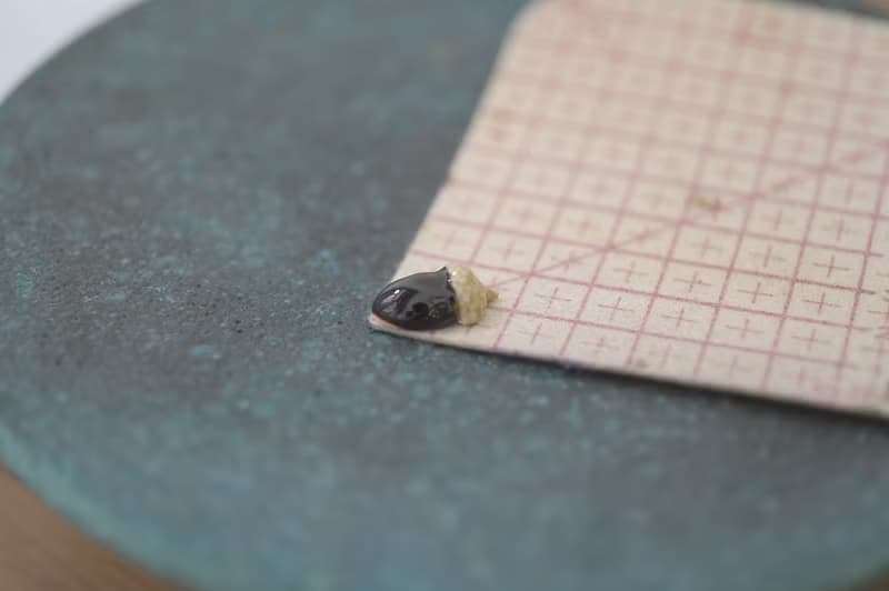 瓷器胸針  松果別針