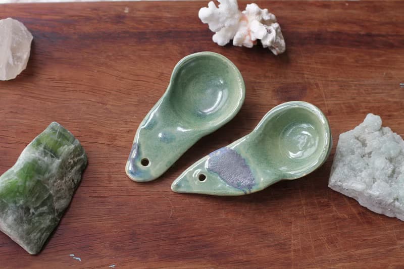 純手捏深綠色小鳥形象陶瓷湯匙/陶匙(1對)