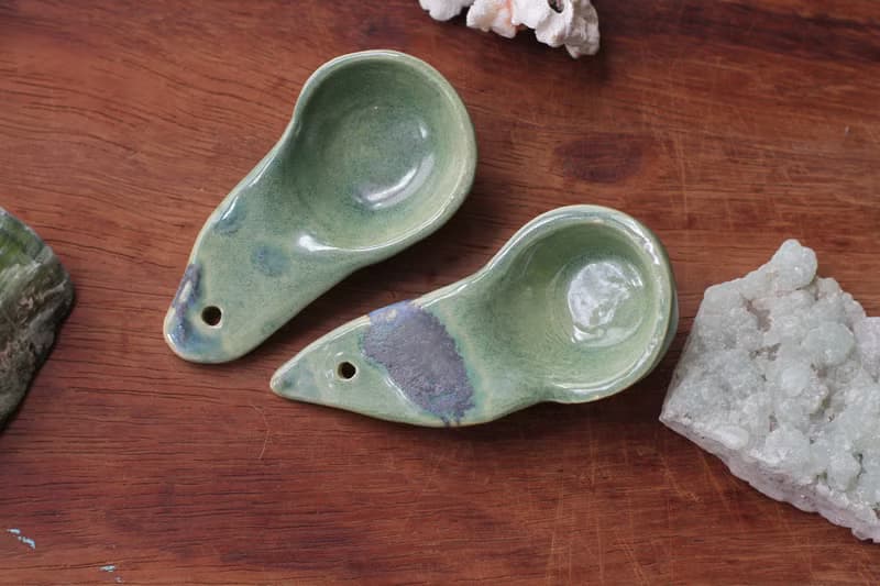 純手捏深綠色小鳥形象陶瓷湯匙/陶匙(1對)