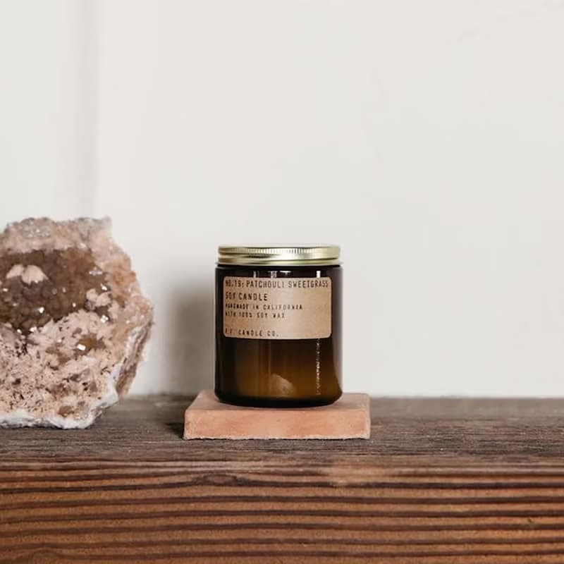 P.F. PF CANDLE CO. 手工香氛蠟燭 7.2oz 廣藿香香草