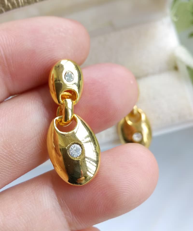 Vintage Jewelry 西洋古董飾品 金色調 都會小白鑽 針式耳環