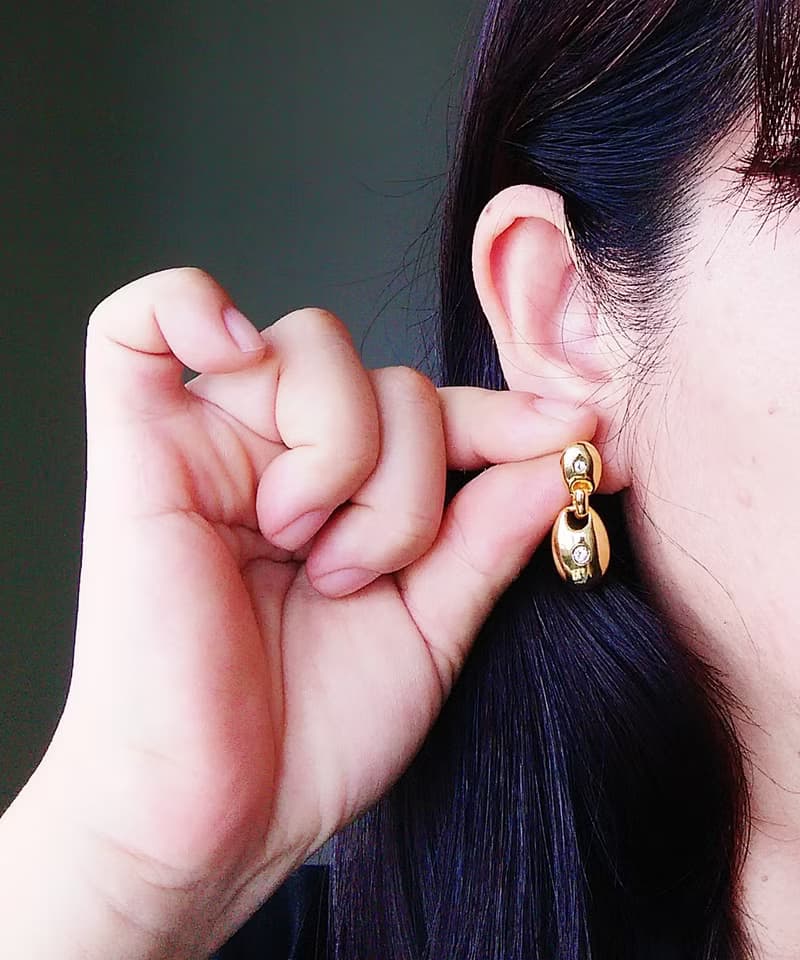 Vintage Jewelry 西洋古董飾品 金色調 都會小白鑽 針式耳環