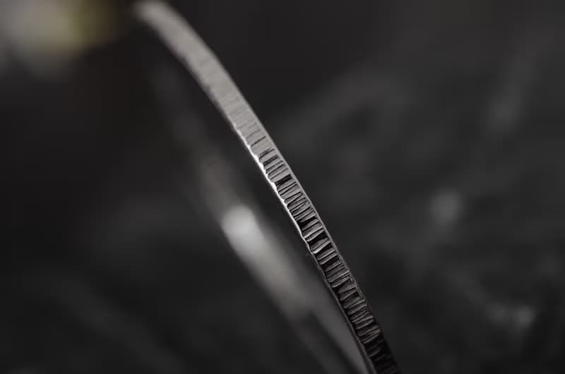 輕盈木紋純銀手環