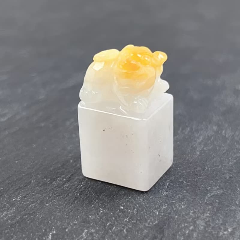 【招財神獸】冰種飄黃翡翠貔貅玉印章 | 天然緬甸玉翡翠A貨 |送禮