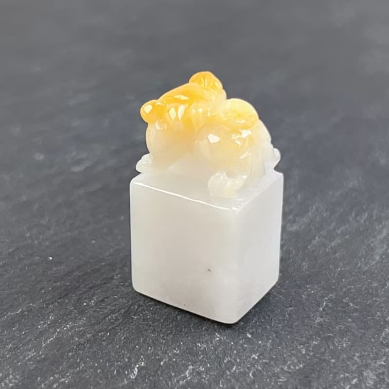 【招財神獸】冰種飄黃翡翠貔貅玉印章 | 天然緬甸玉翡翠A貨 |送禮