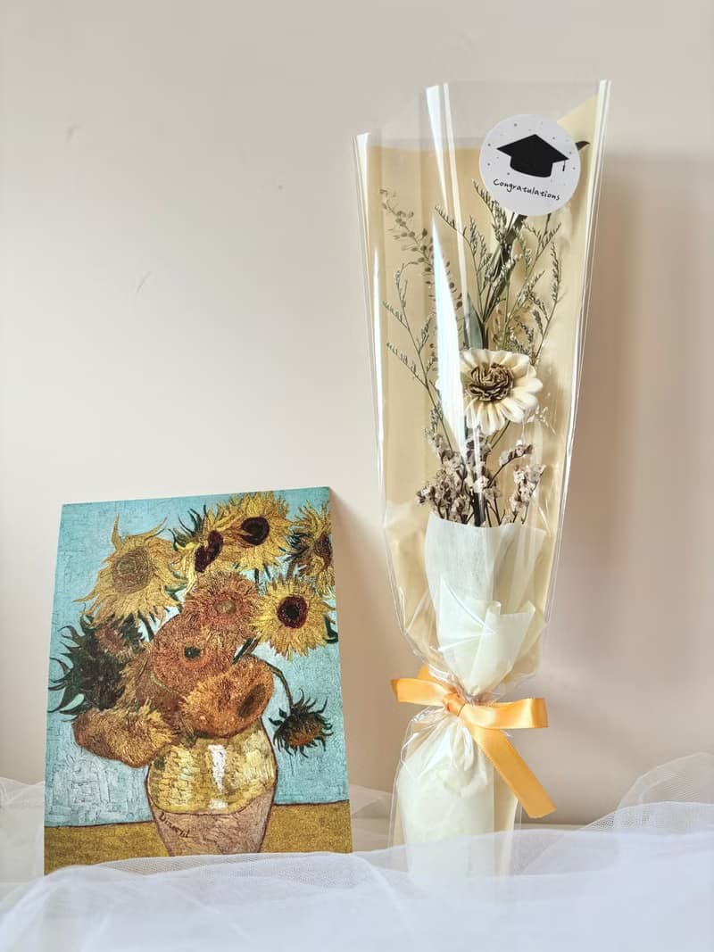 sueing_blossom  可愛風迷你太陽花畢業花束