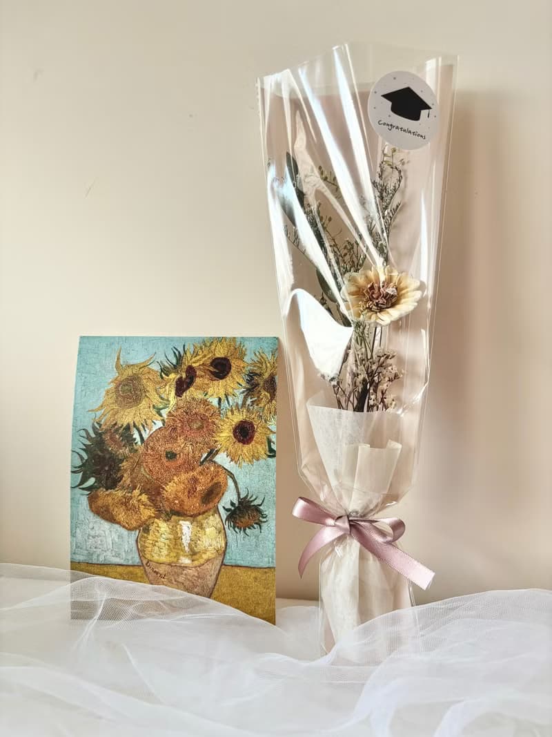 sueing_blossom  可愛風迷你太陽花畢業花束