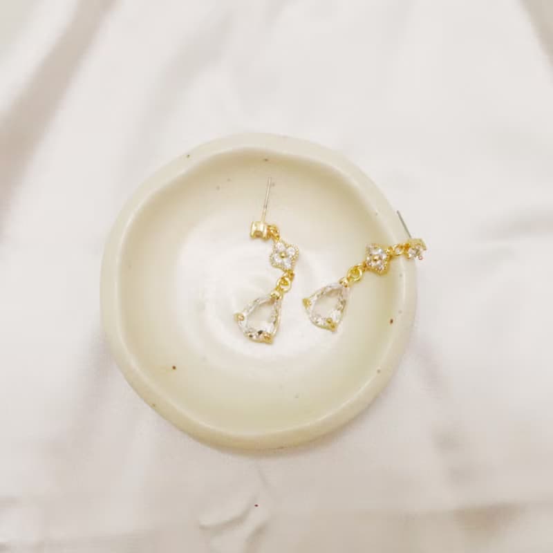 經典透亮氣質水晶耳環