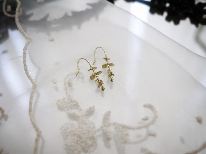 小尤加利葉 手工短版耳環(黃銅/純銀) _掛耳式耳勾_耳針