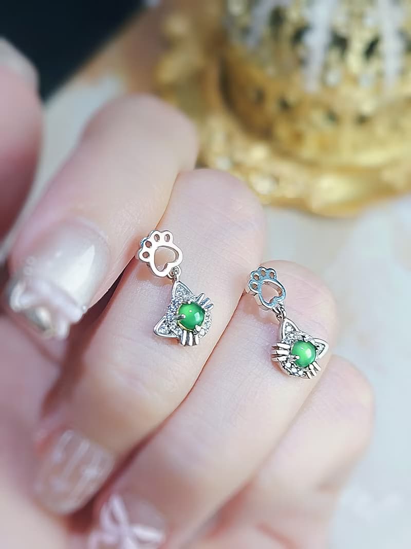 招財貓|冰玻放光陽綠|緬甸A貨翡翠純銀鍍18k精緻貓咪貓腳耳環