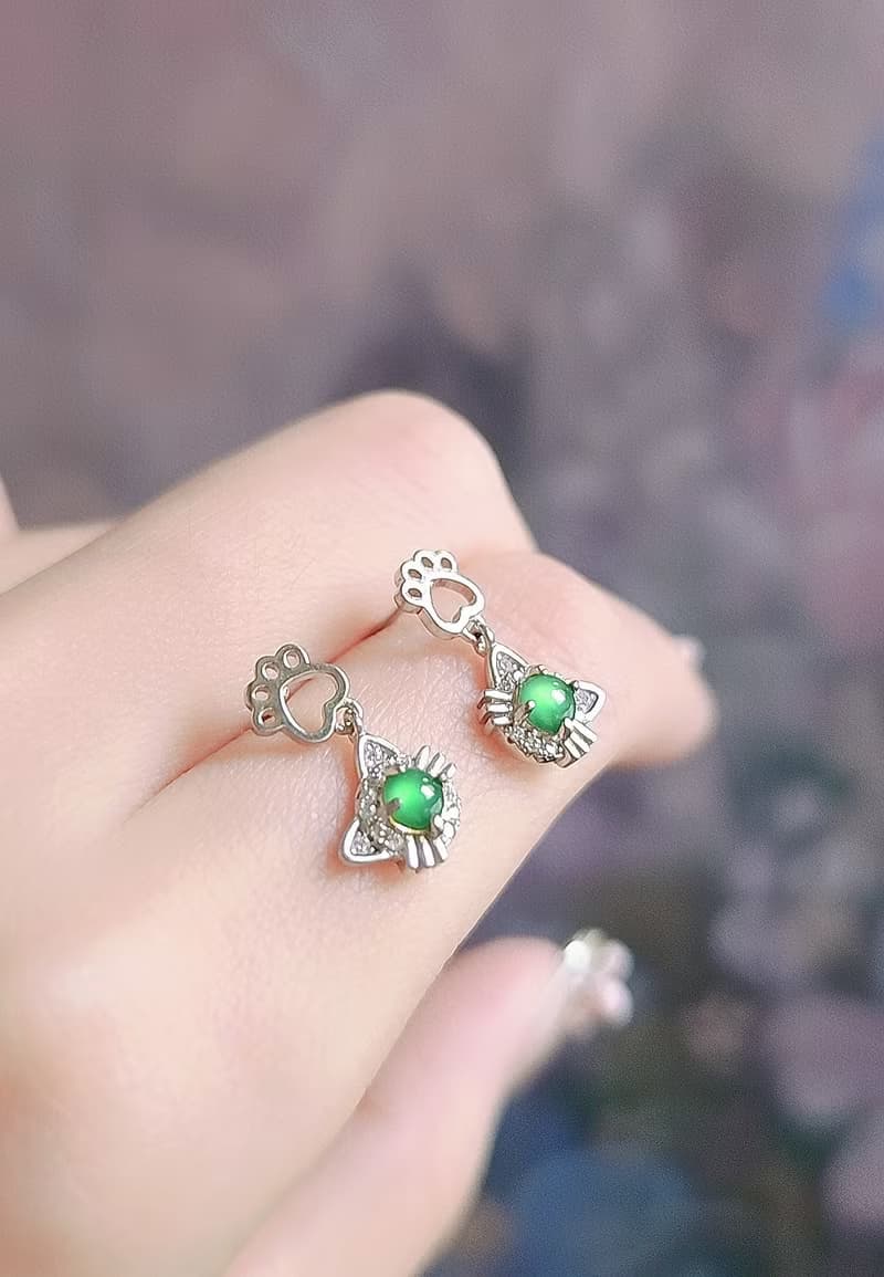 招財貓|冰玻放光陽綠|緬甸A貨翡翠純銀鍍18k精緻貓咪貓腳耳環