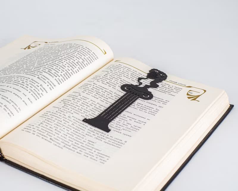 Bust to a Famous Reader // Black metal bookmark // Free shipping worldwide