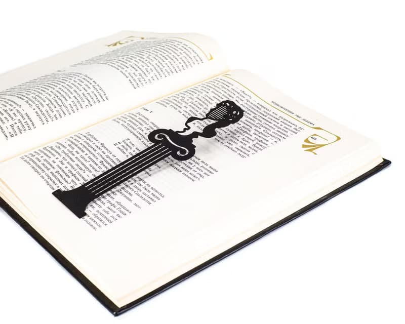 Bust to a Famous Reader // Black metal bookmark // Free shipping worldwide