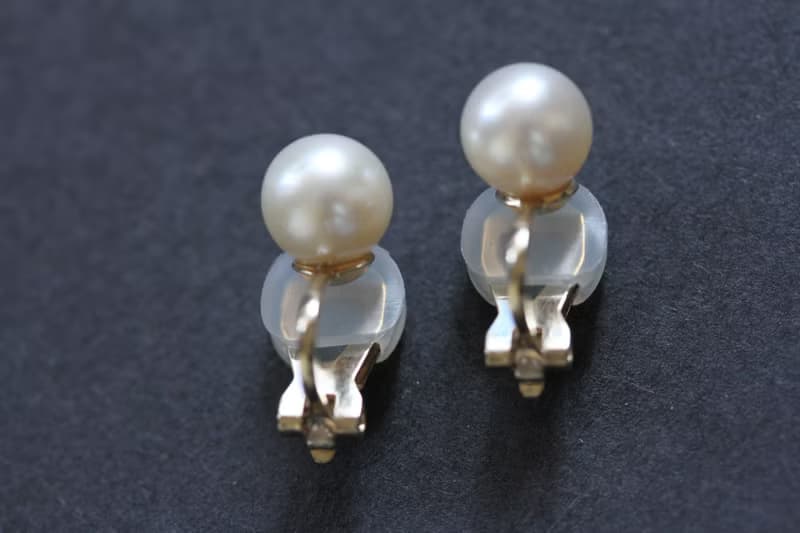 一粒あこや真珠イヤリング 無調色 セミラウンド Akoya Pearl Clip-on Earrings
