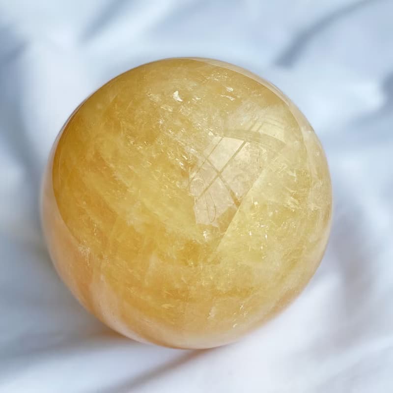Crystal Corner 隅石丨金色及時雨丨天然黃方解球丨水晶球183/184