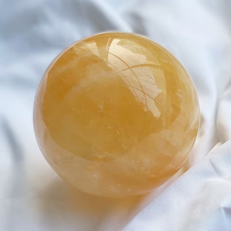 Crystal Corner 隅石丨金色及時雨丨天然黃方解球丨水晶球183/184
