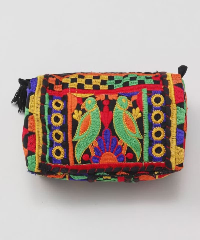 【熱門預購】繽紛全刺繡藝術小物收納包 化妝包 (2色) IAWP5102