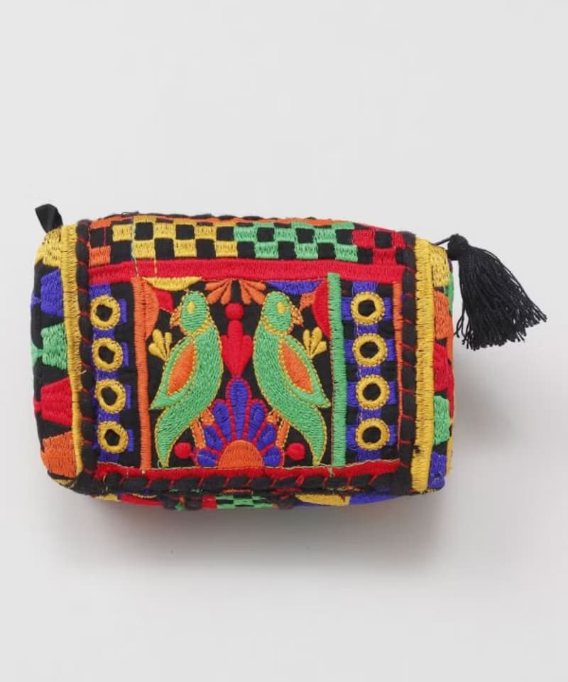 【熱門預購】繽紛全刺繡藝術小物收納包 化妝包 (2色) IAWP5102