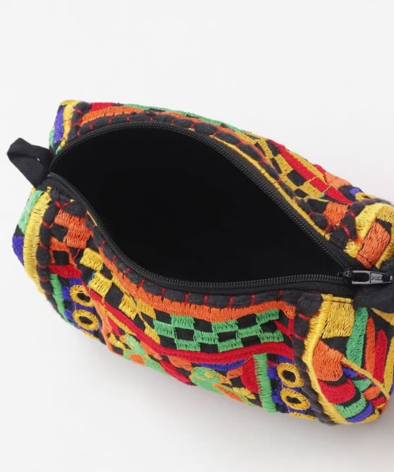 【熱門預購】繽紛全刺繡藝術小物收納包 化妝包 (2色) IAWP5102