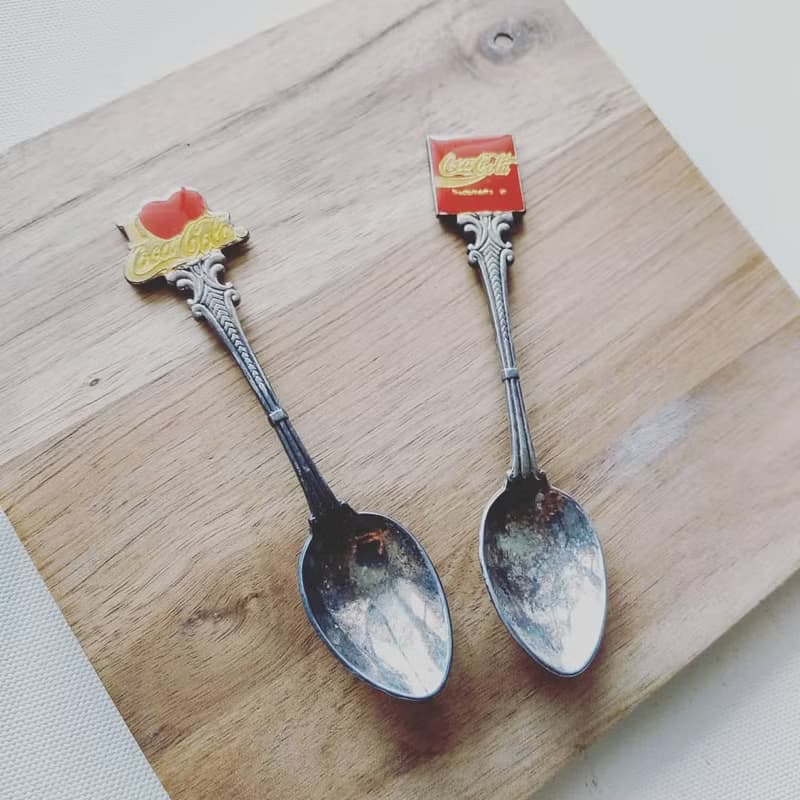 美國古董老物 1991年經典Coca Cola Logo刻紋銀色紀念 鐵質茶湯匙