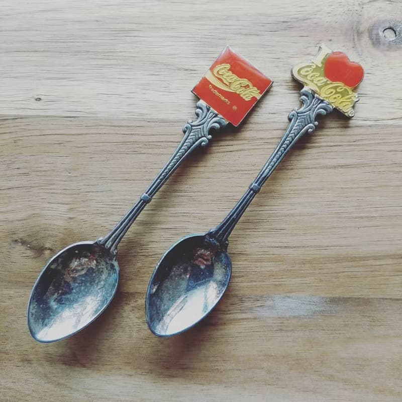 美國古董老物 1991年經典Coca Cola Logo刻紋銀色紀念 鐵質茶湯匙
