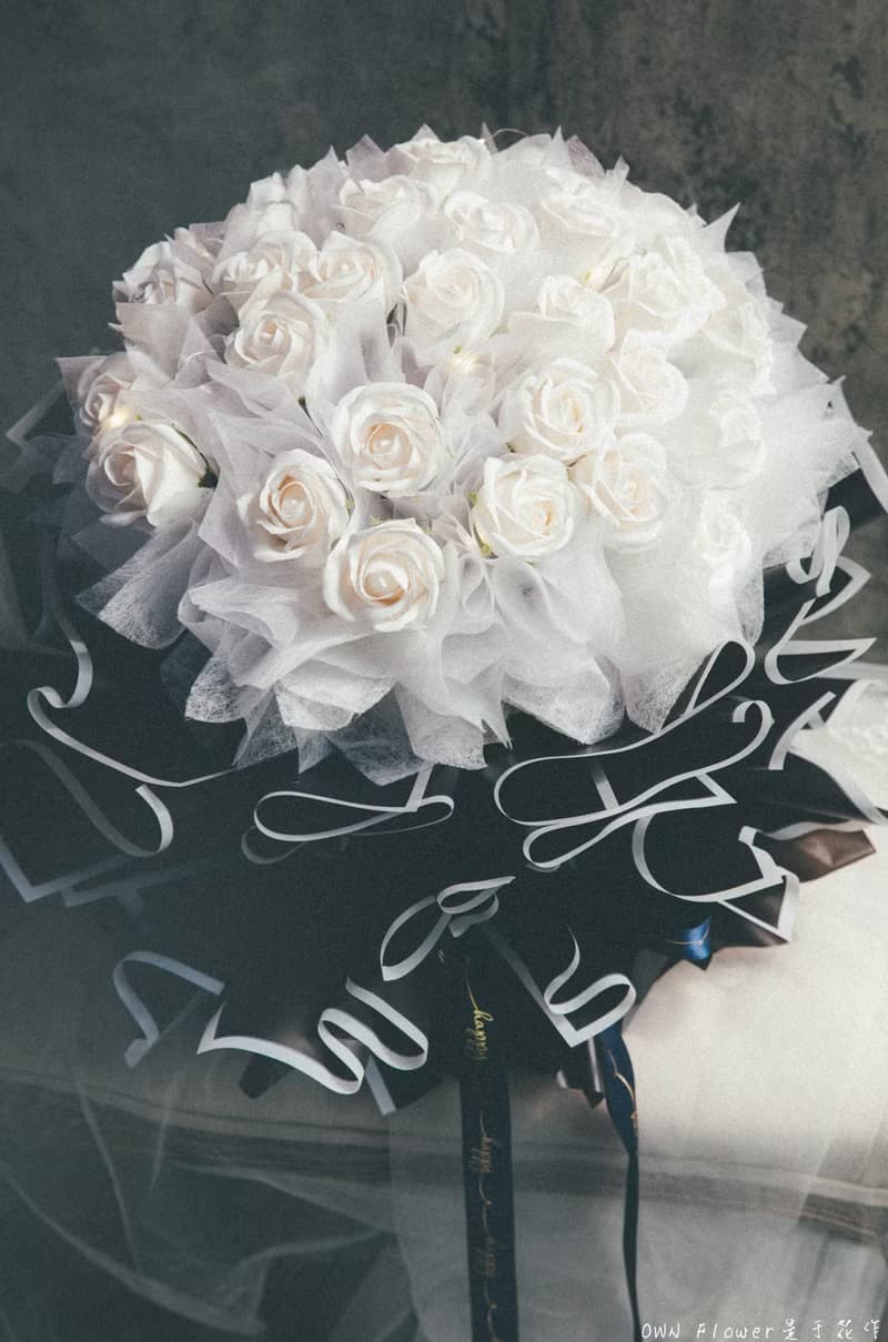 36朵花束/求婚花束/白玫瑰/香皂花/生日花束/情人節花束/生日花束