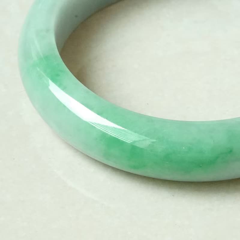 【正佳珠寶】翡翠 春帶彩飄陽綠手鐲 17.5圍 內徑54.8mm