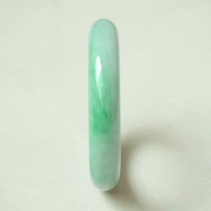 【正佳珠寶】翡翠 春帶彩飄陽綠手鐲 17.5圍 內徑54.8mm