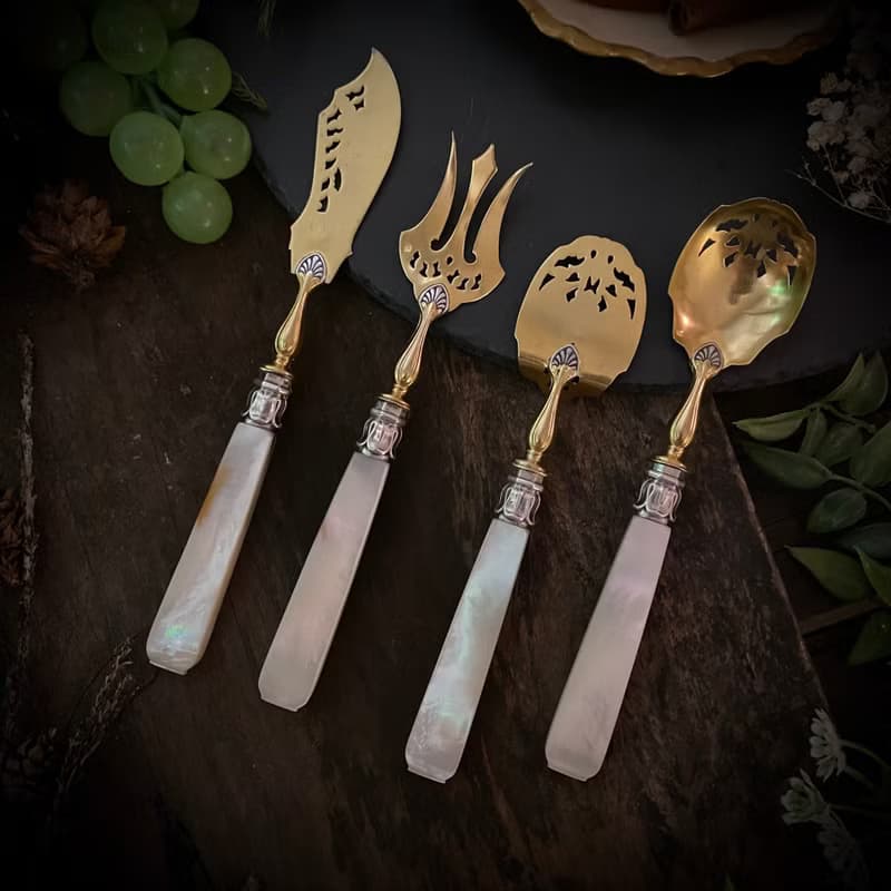 罕見法國訂製款珍珠母貝柄 銅鍍金鍍銀使用面 雙色變型餐4件組