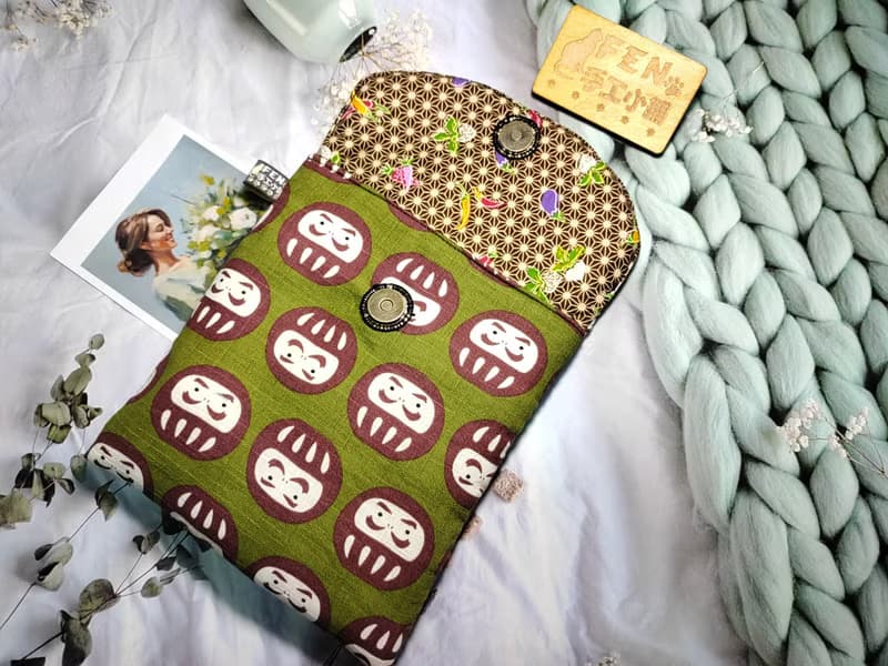 袋物系列-日本結紗棉布抹茶綠福神達摩款電子書收納袋-7吋收納袋