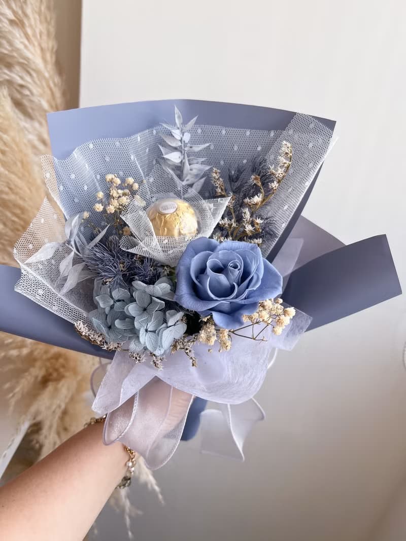 浪漫永生花金莎巧克力花束  畢業花束 情人節花束 母親節