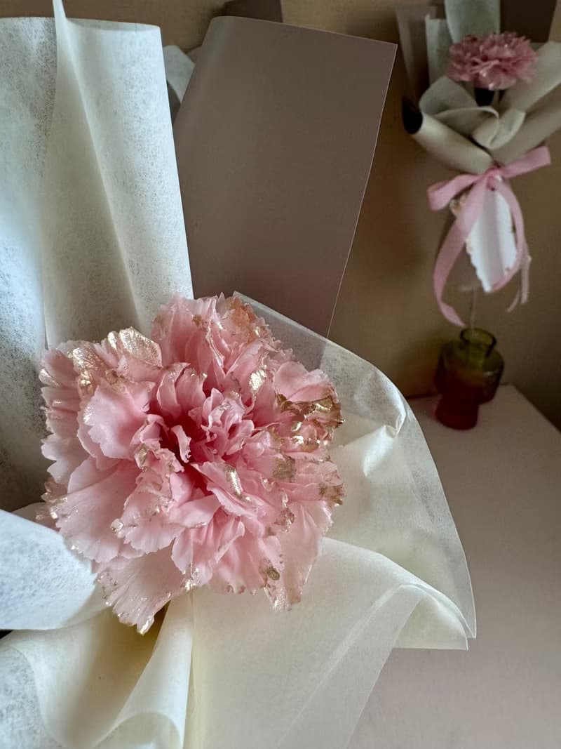 母親節花束/永生花 鑲金康乃馨/單隻花束