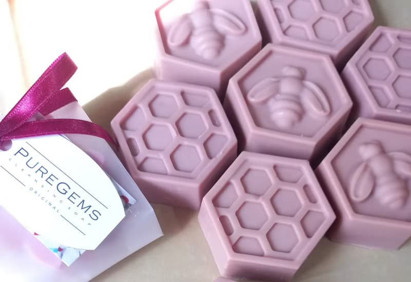 PUREGEMS。紅礦泥。玫瑰天竺葵。勤奮小蜜蜂 手工小皂