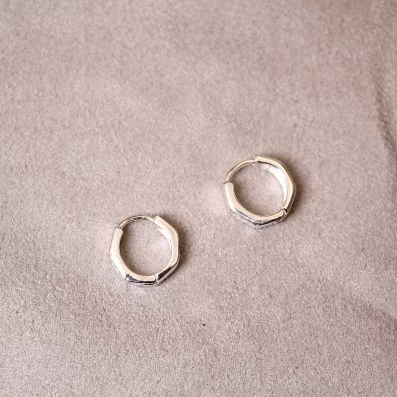 【SWS飾品】優雅小鋯石幾何耳環。純銀耳環、易扣耳環耳扣