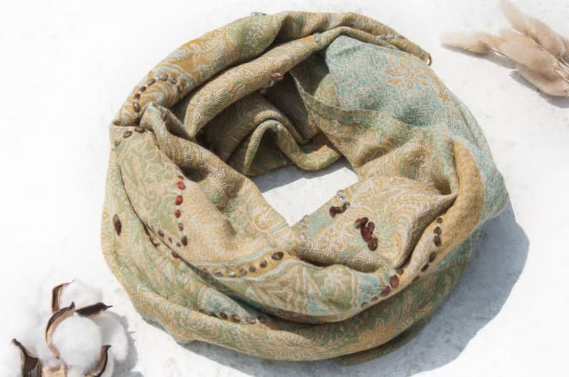 水煮羊毛披肩/針織圍巾/刺繡圍巾/羊絨披巾/喀什米爾Cashmere-花