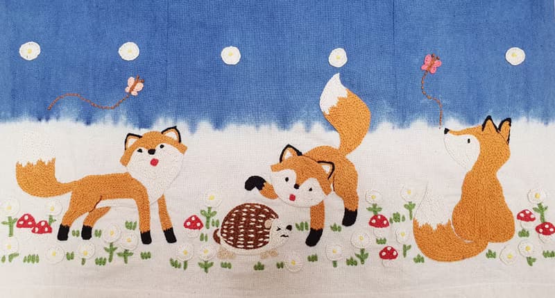 手工刺繡裙子、棉織物、狐狸、蘑菇、雛菊圖案