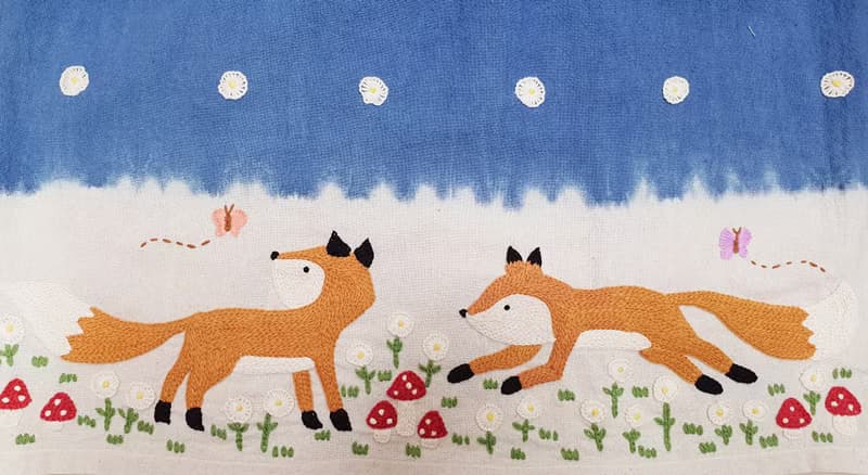 手工刺繡裙子、棉織物、狐狸、蘑菇、雛菊圖案
