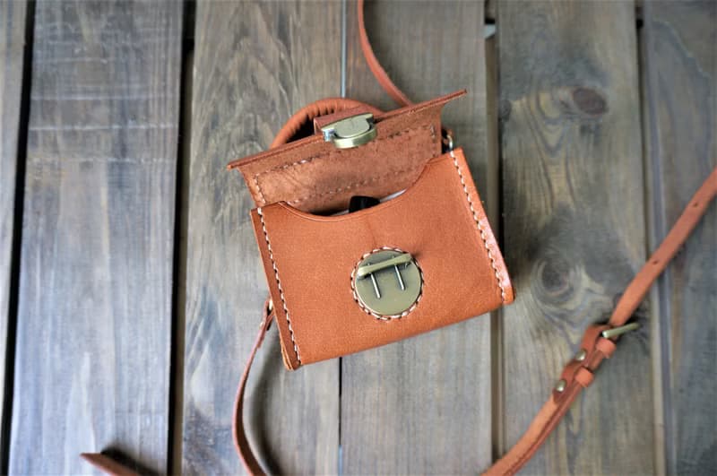 迷你側背包 // Mini crossbody bag // 小單肩包 // 可專屬刻字