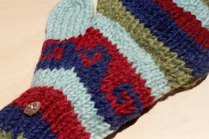 情人節禮物 創意禮物 限量一件手織純羊毛針織手套 / 可拆卸手套 / 內刷毛手套 / 保暖手套(made in nepal) - 森林草地 海洋民族圖騰