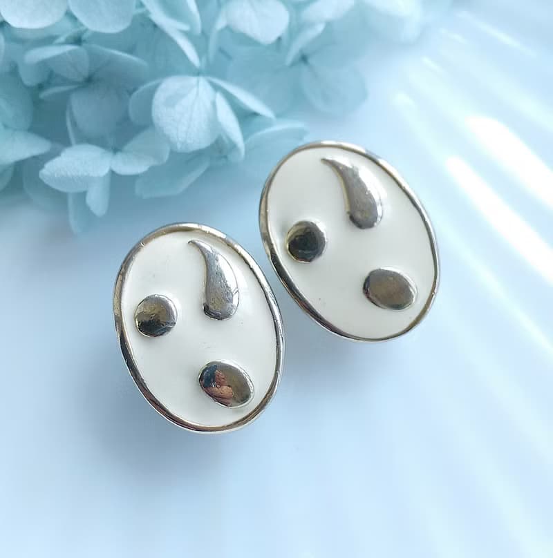 Vintage Jewelry 西洋古董飾品 簡約 白琺瑯 知性 夾式耳環