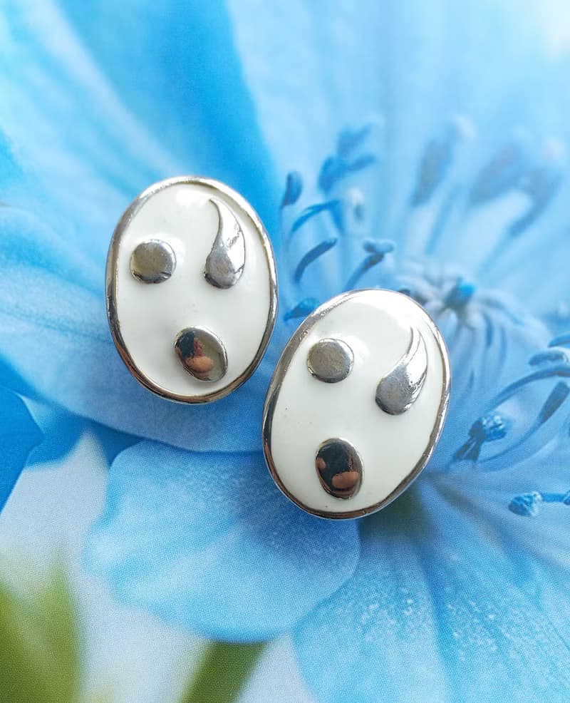 Vintage Jewelry 西洋古董飾品 簡約 白琺瑯 知性 夾式耳環
