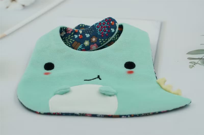 Bucute小恐龍的彌月禮盒組/口水巾/護身符/手搖鈴/彌月