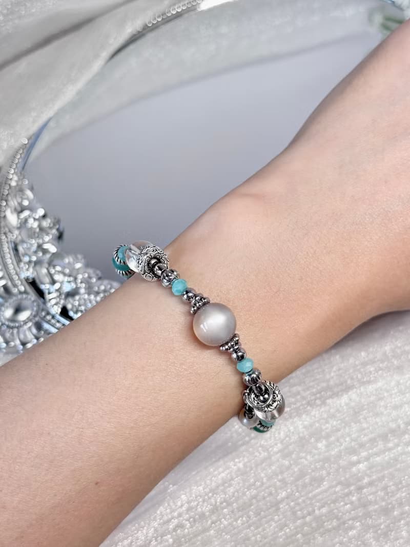 溫柔與清晰之間水晶療癒手鍊 - 醫療鋼OT扣/月光石/天河石/白水晶